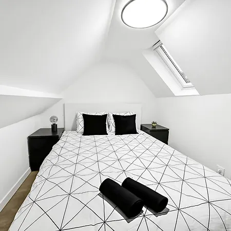 بيت للعطل La Maison Peinte Par Eugene Delacroix - Netflix