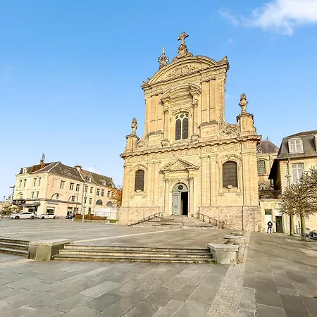 بيت للعطل La Maison Peinte Par Eugene Delacroix - Netflix *